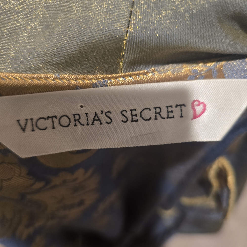 Victoria's Secret Vintage Damask Gray and Gold Long Robe Coat - Picture 10 of 10